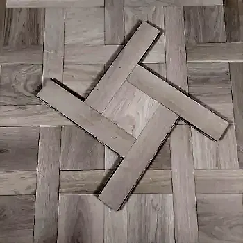 Geometric Continuous Versailles Unfinished Oak Wood Flooring