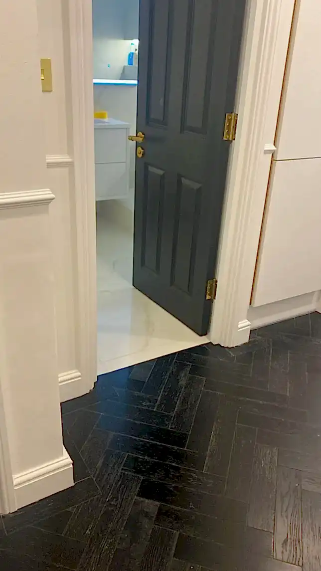 Parquet Onyx Black Oak Brushed & UV Oiled Flooring 75 x 4/18 x 340mm - Image 2
