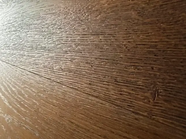 Close-up of Ditorian Oak wood grain highlighting brushed texture and natural pattern