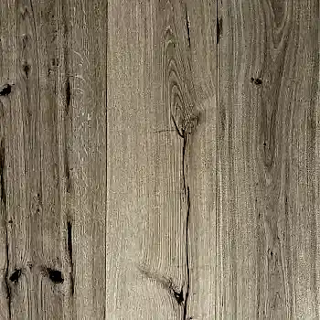 Detailed grain of Heritage XL Invisible Rustic Oak flooring with invisible lacquer, showcasing organic rustic pattern in close view